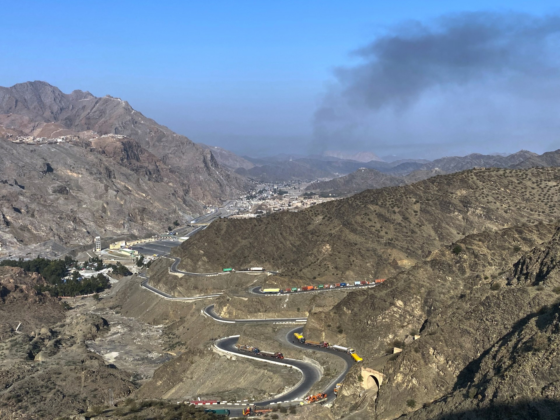 Pakistan, Afghanistan hold talks in China to end months of conflict