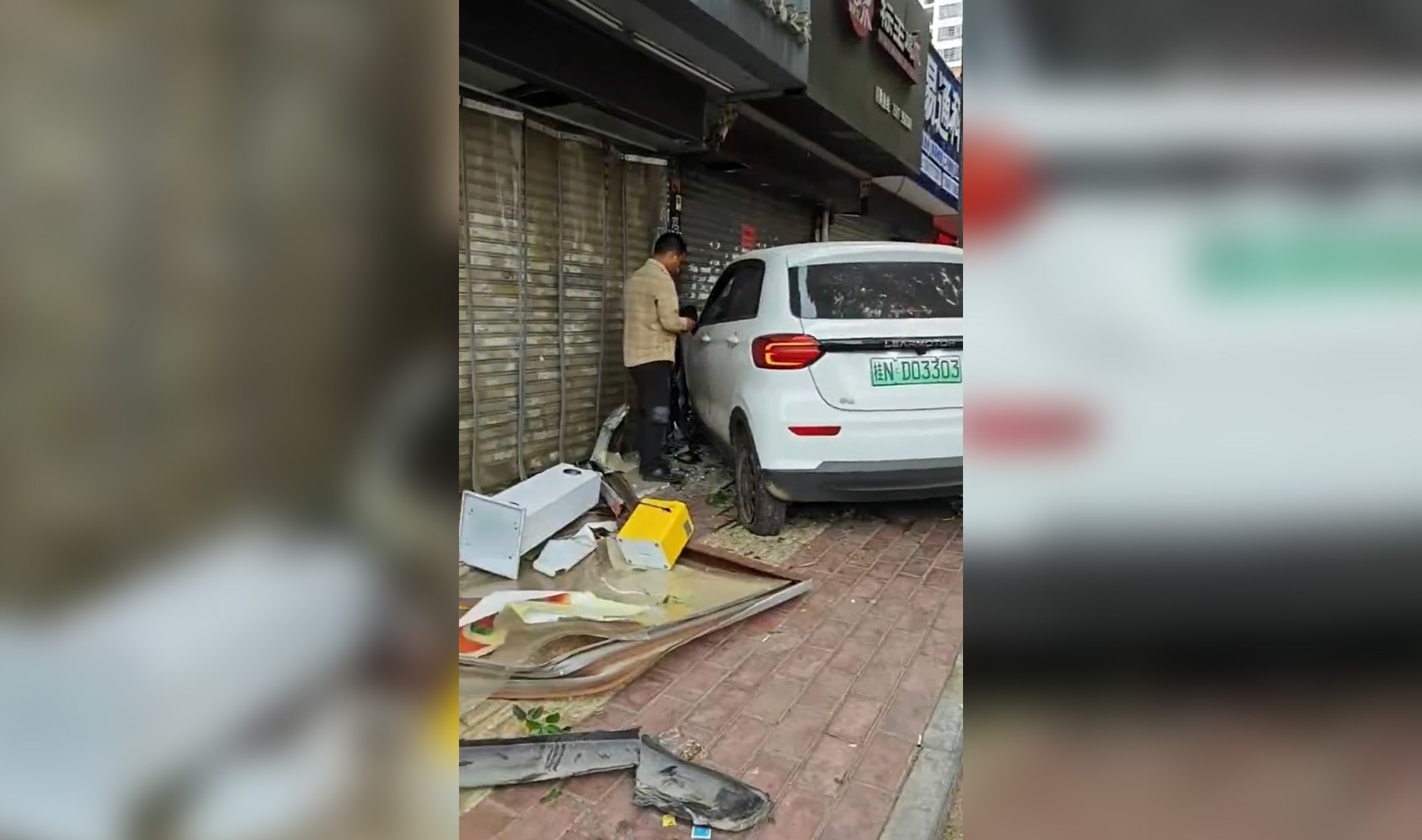 Car ploughs into e-bike riders and pedestrians in China