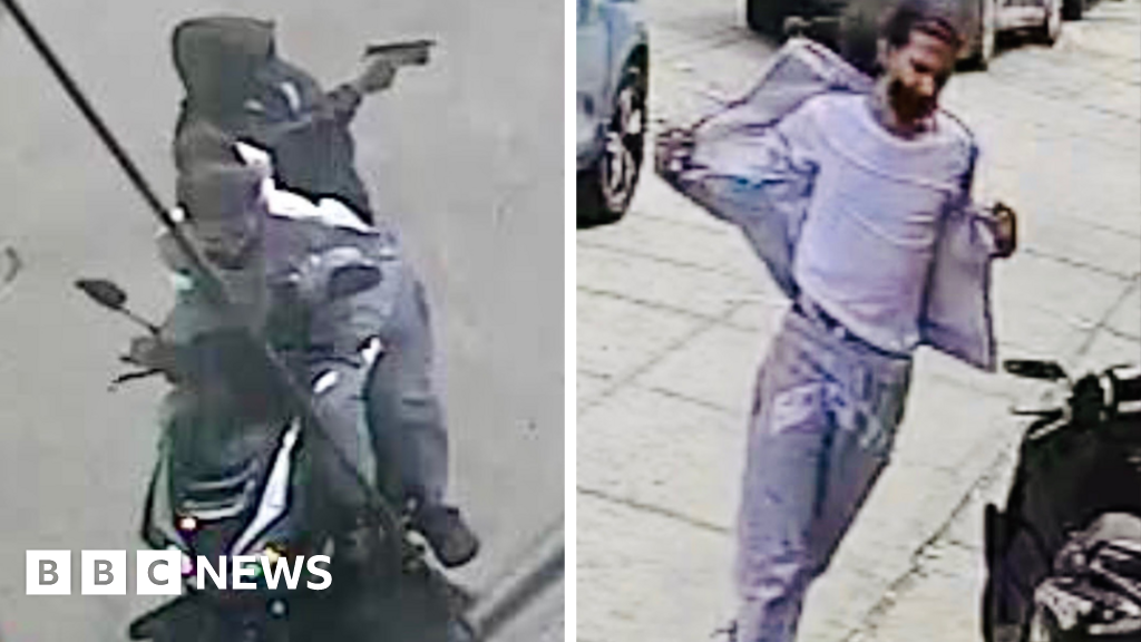 Baby shot dead in pram in New York City, police say - BBC