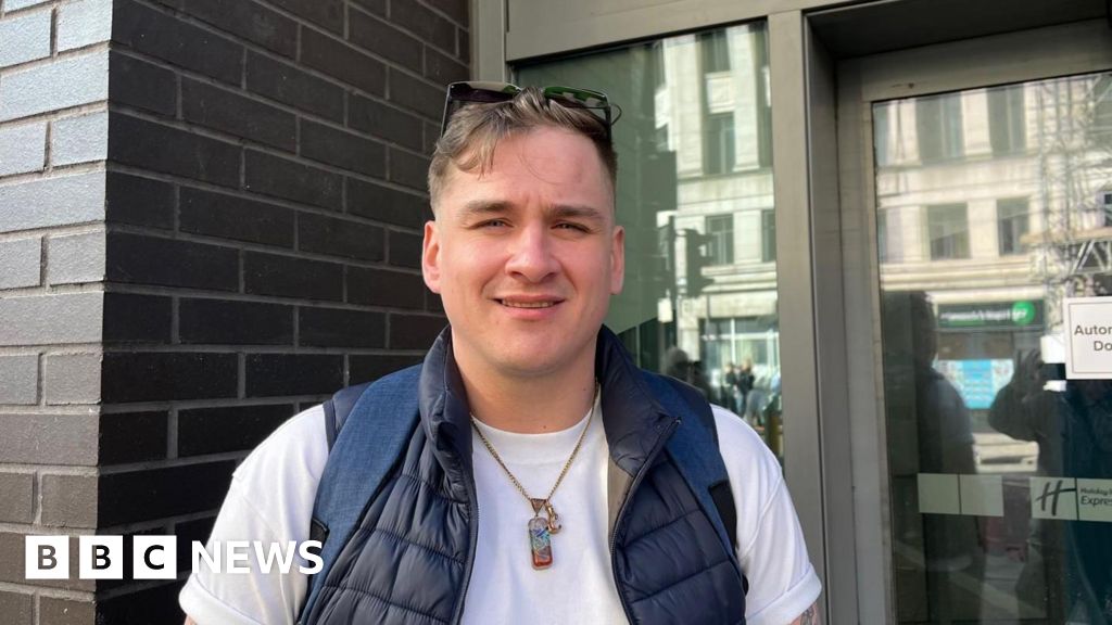 'Holiday Inn refusing to let me stay because I was homeless changed my life'