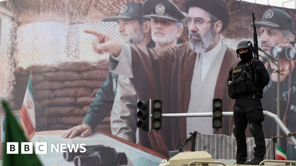 As Iran regime change hopes fade, Netanyahu faces political test