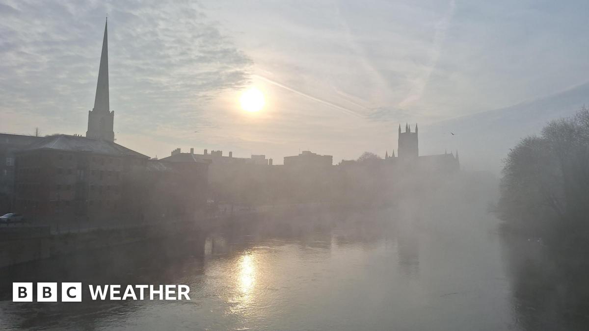 Fog and sunshine in the weekend forecast as high pressure clings on