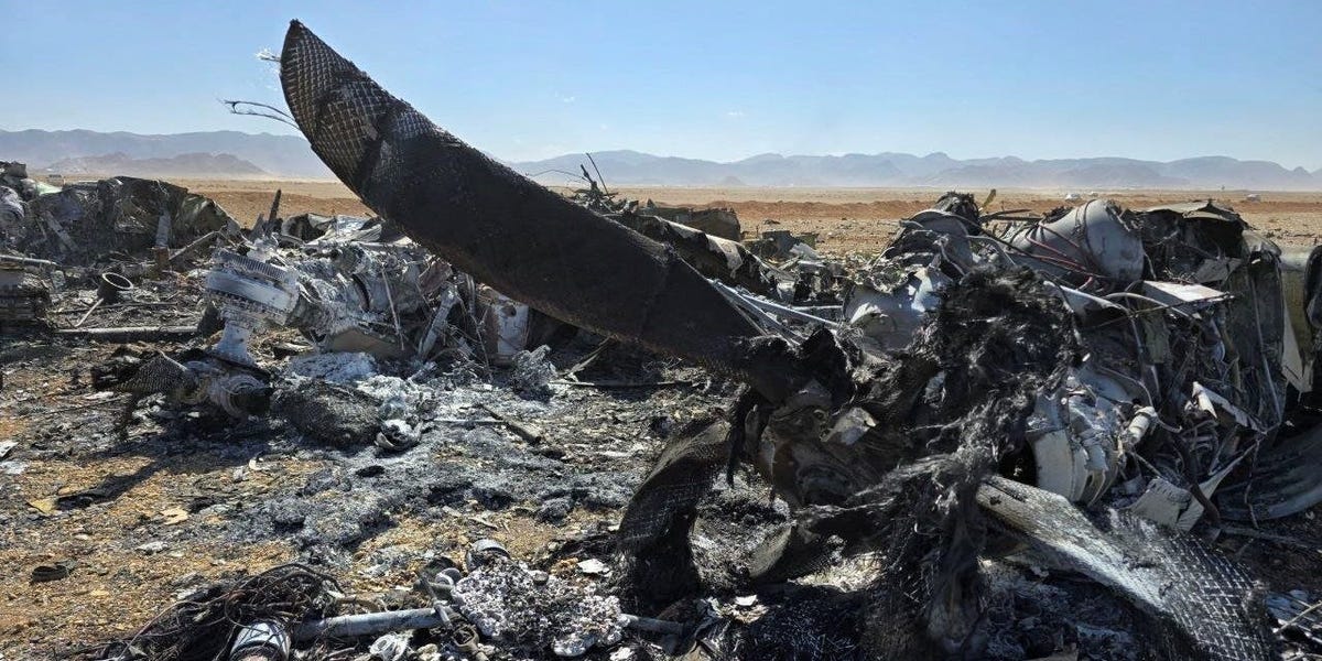 Photos appear to show destroyed US aircraft left in Iran after special forces rescued a stranded F-15E airman - Business Insider