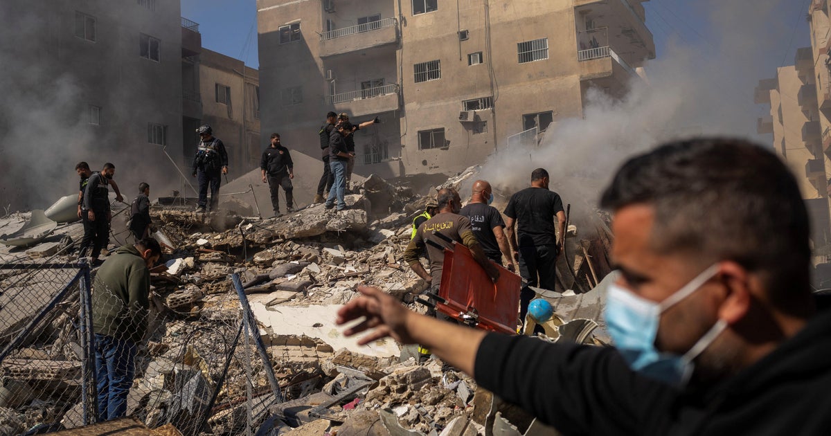 Live Updates: Iran claims Israel violating ceasefire as it appears to maintain control over Strait of Hormuz - CBS News