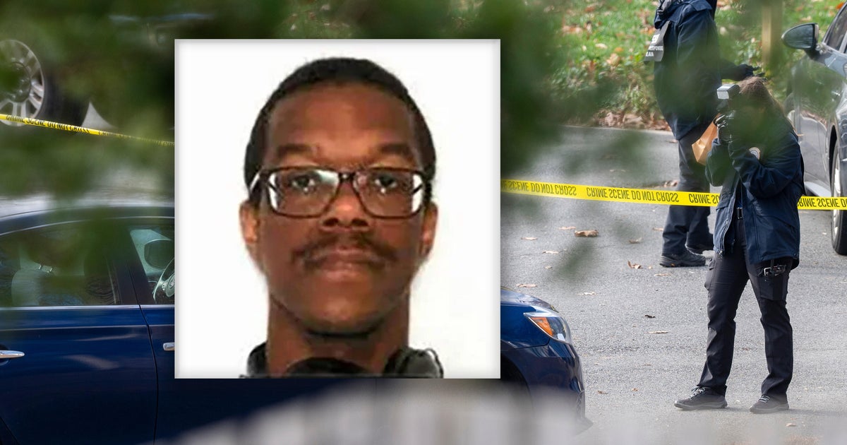 Alleged Capitol Hill pipe bomber argues charges should be tossed out under Trump pardons - CBS News