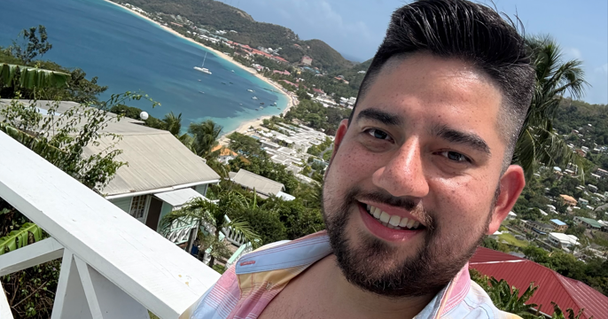 Partner of flight attendant missing in Colombia: "I want to believe that he's alive"