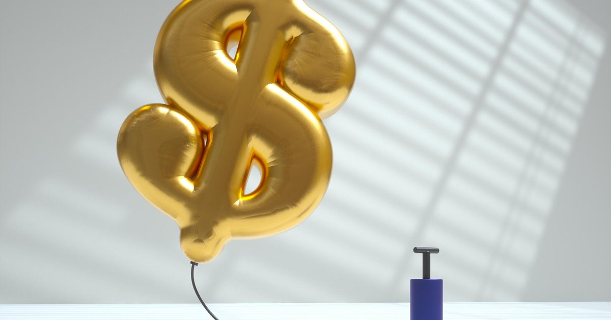 Does gold investing make sense if inflation is steady? 3 things to consider now