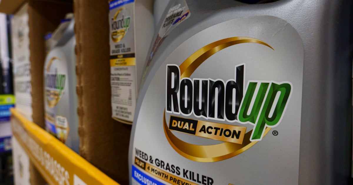 Booker urges Supreme Court to allow Roundup cancer lawsuits to proceed