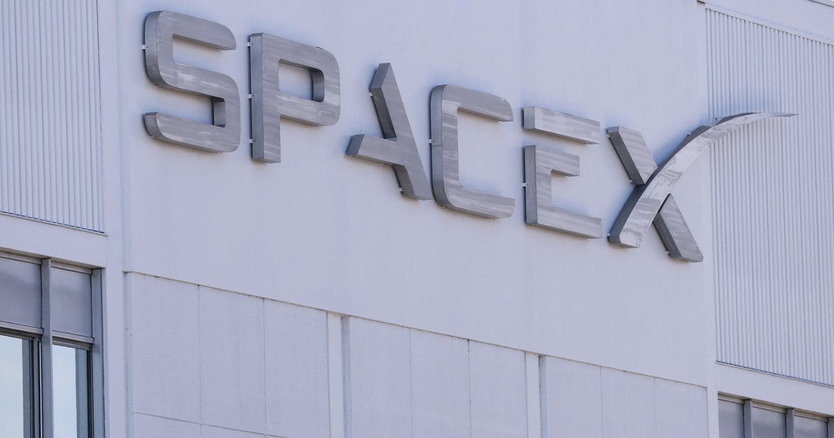 Elon Musk's SpaceX files confidential initial public offering