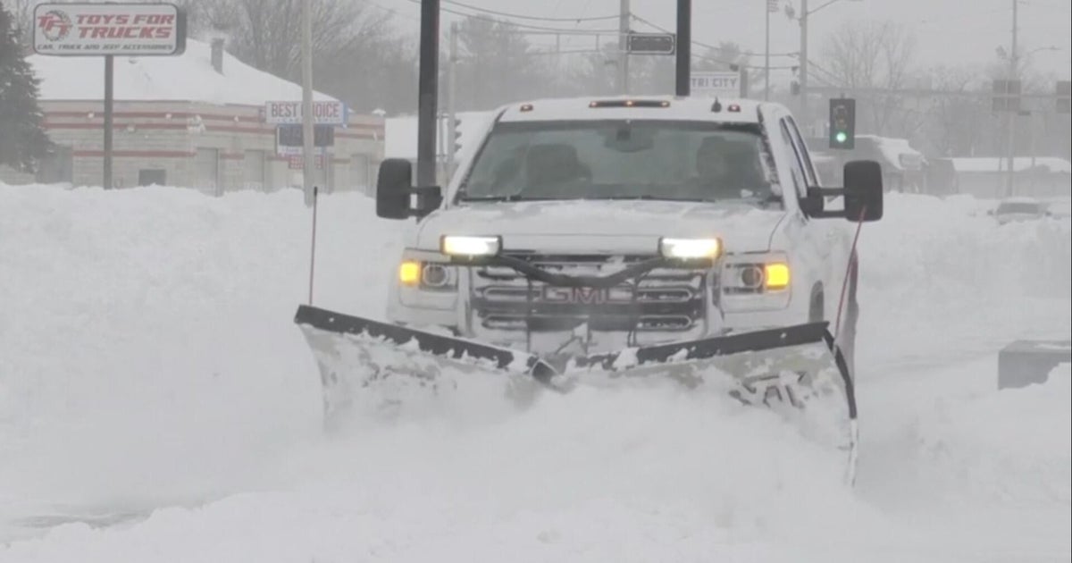 Eye Opener: Extreme weather impacts millions and causes travel chaos