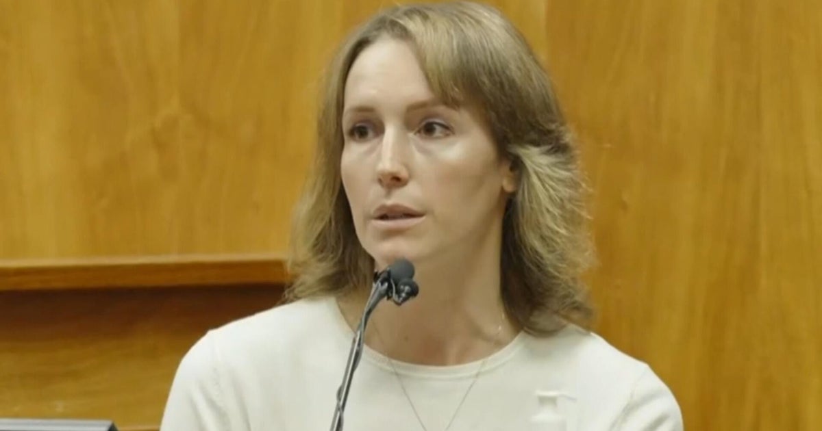 Wife of Hawaii doctor testifies at his trial 1 year after he allegedly tried to kill her