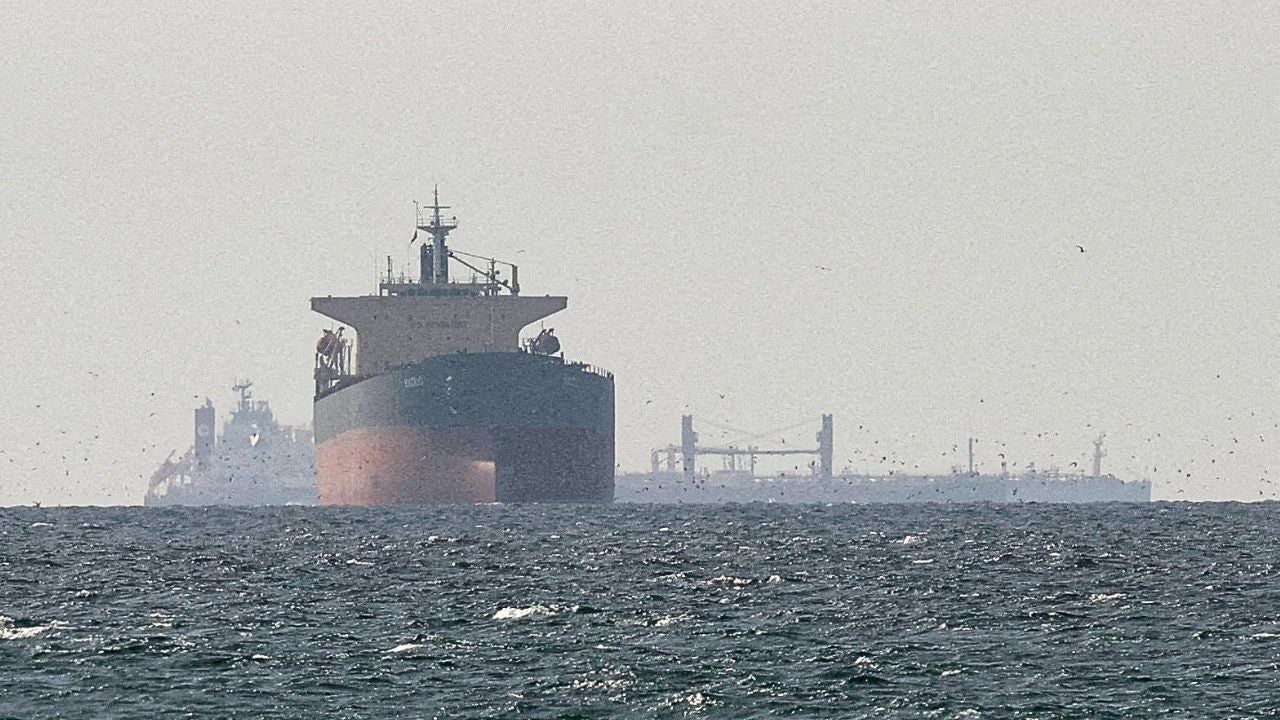 Iran reverses course on reopening Strait of Hormuz, signals warning to US - Fox News