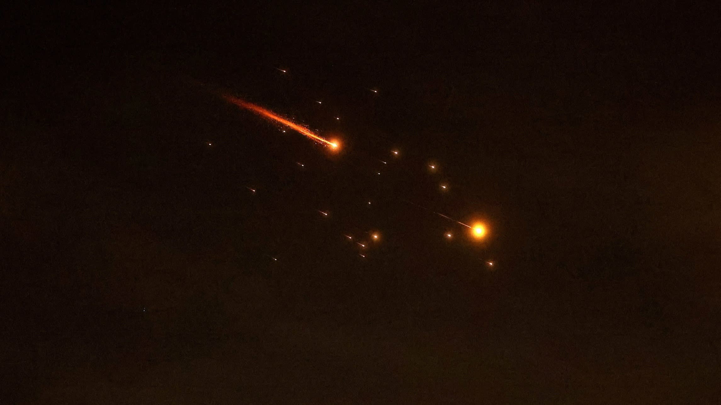 Middle East war live: Stocks tumble as Trump and Iran ramp up rhetoric - Financial Times