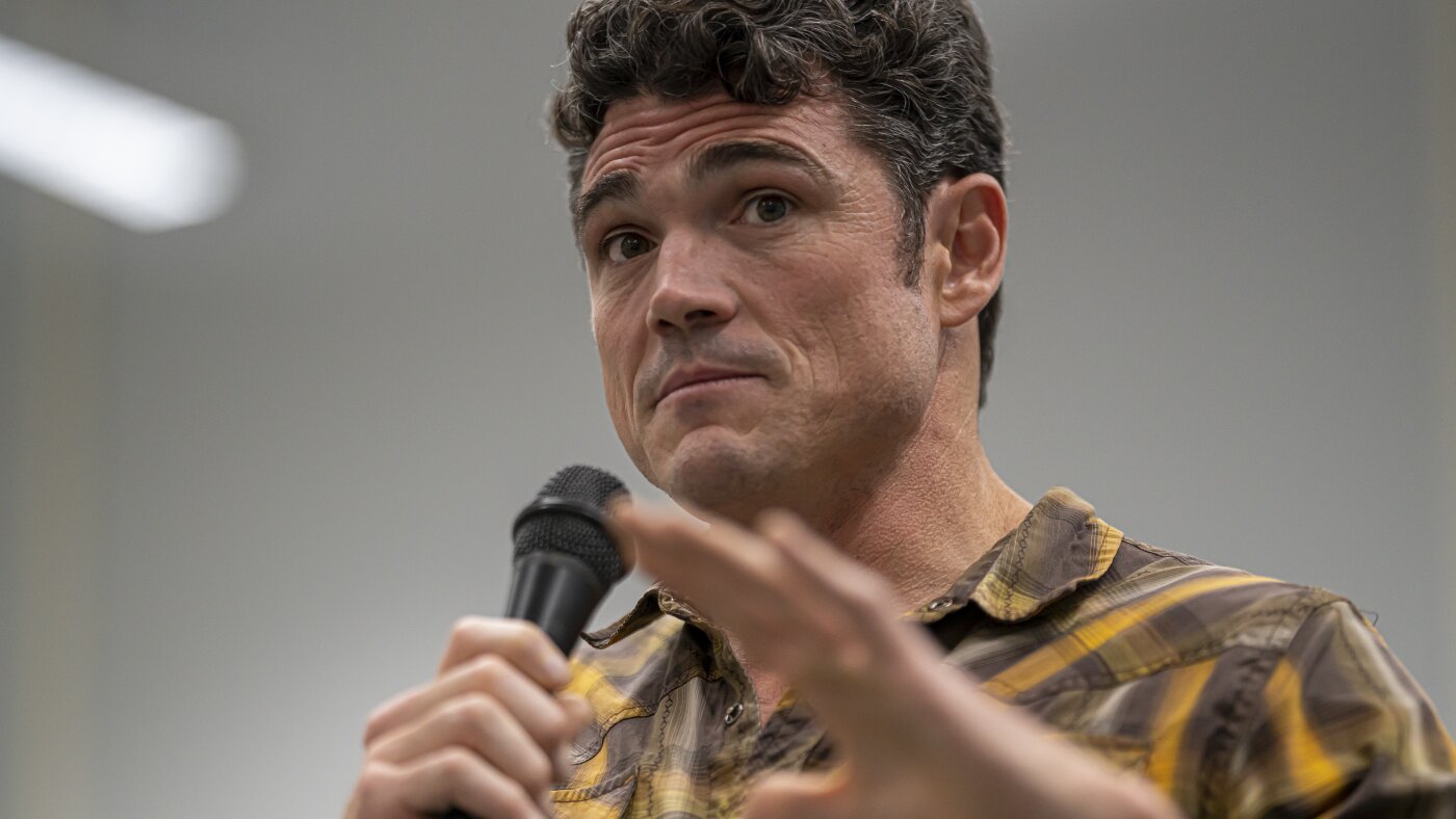 Joe Kent, a top counterterrorism official, resigns citing Iran war - NPR