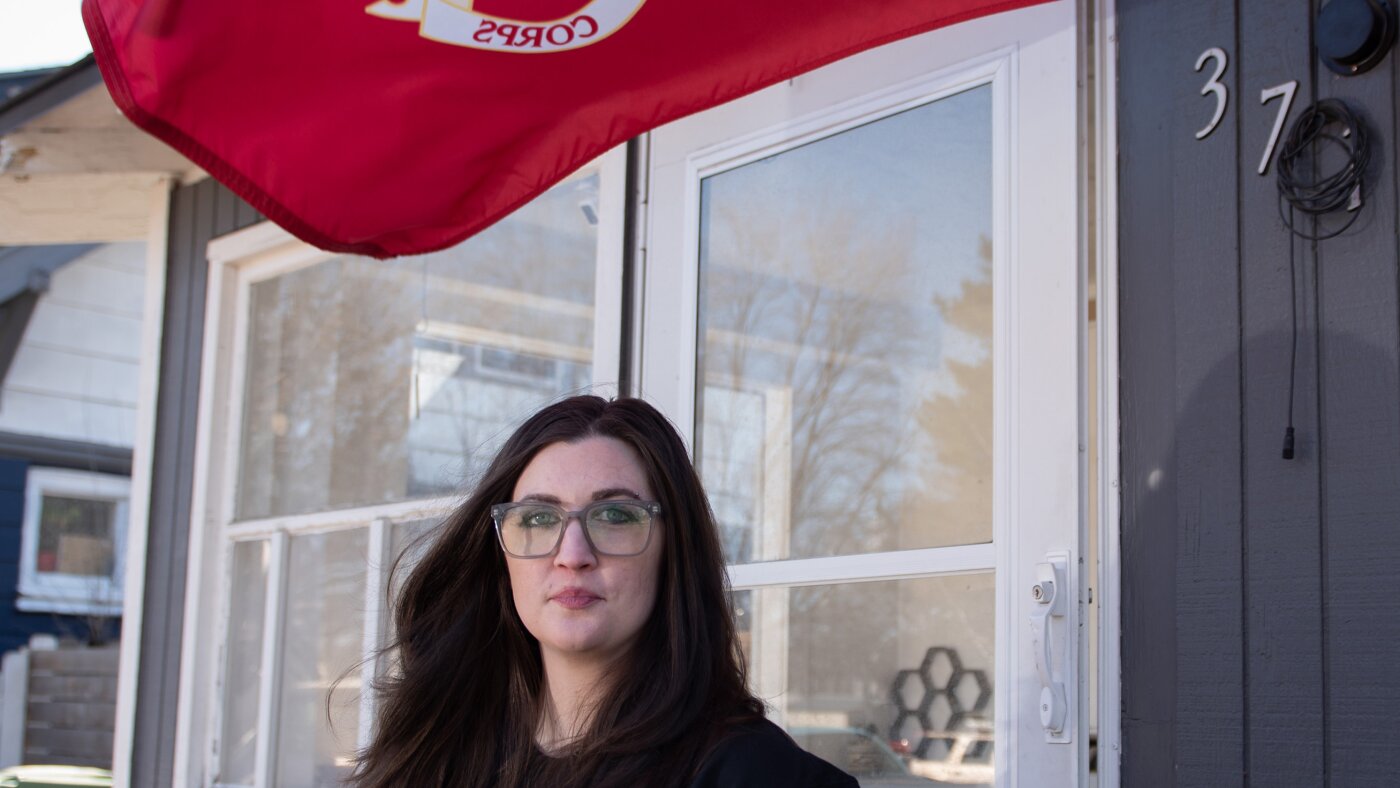 Trump's VA killed a home loan program. Vets are now losing their homes because of it - NPR