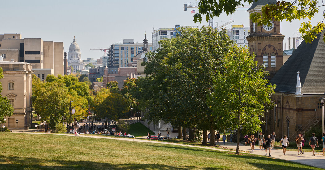 Scientist Irritated by Lab Colleague Accused in Poisoning Attempt - The New York Times
