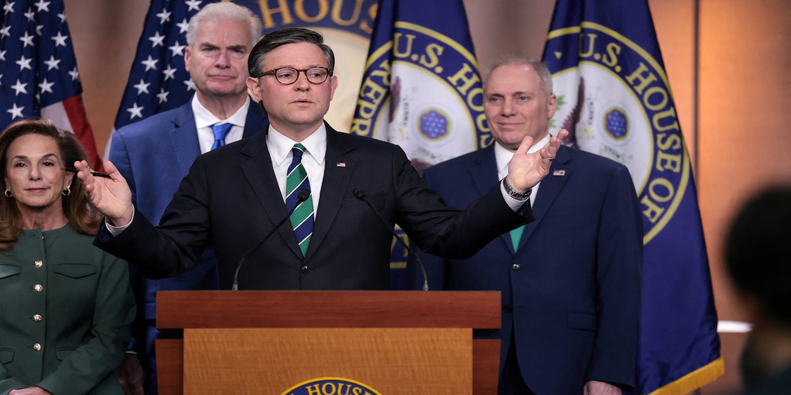 How a sweeping law to spy on foreigners is dividing Congress - USA Today