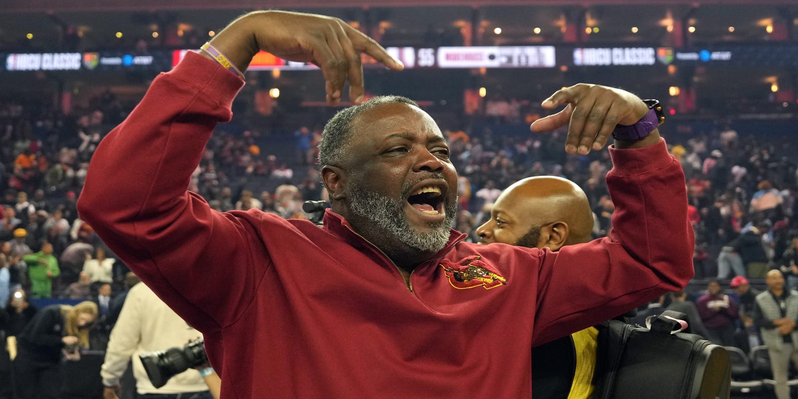 Tuskegee basketball coach put in handcuffs will sue Morehouse, police - USA Today