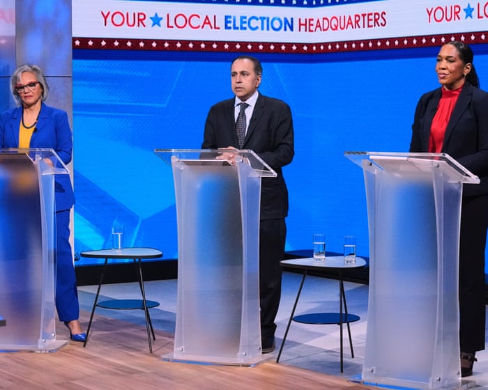 Illinois heads to elect next senator and five congressional district candidates