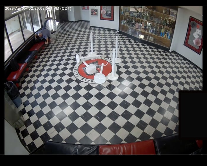 Oklahoma principal who disarmed gun-wielding intruder crowned prom king