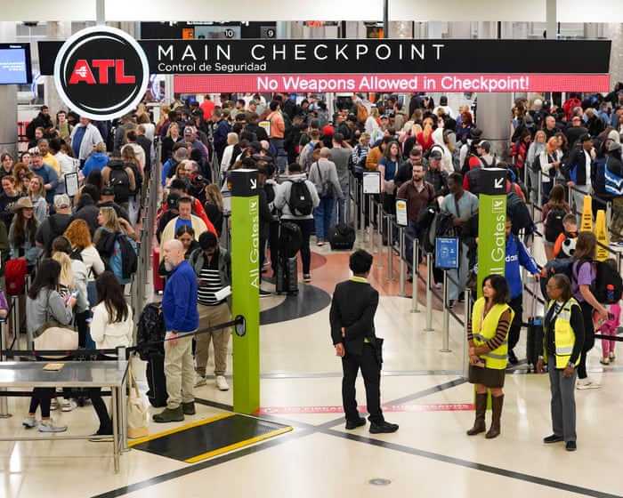 Security lines persist at US airports as Congress negotiates DHS funding
