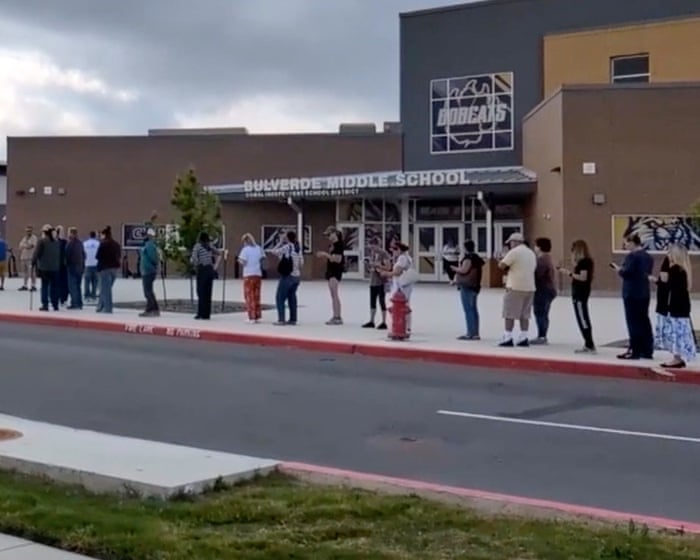 Texas student shoots teacher at high school before killing himself