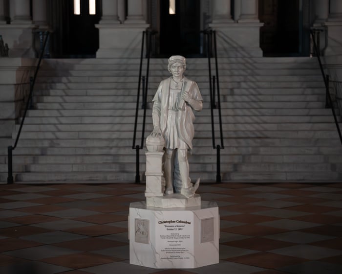 Trump erects statue of Christopher Columbus in White House grounds