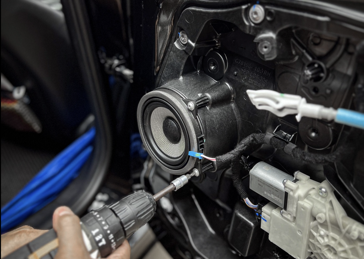 Bowers & Wilkins — G20 3 Series (Harman Kardon) 6