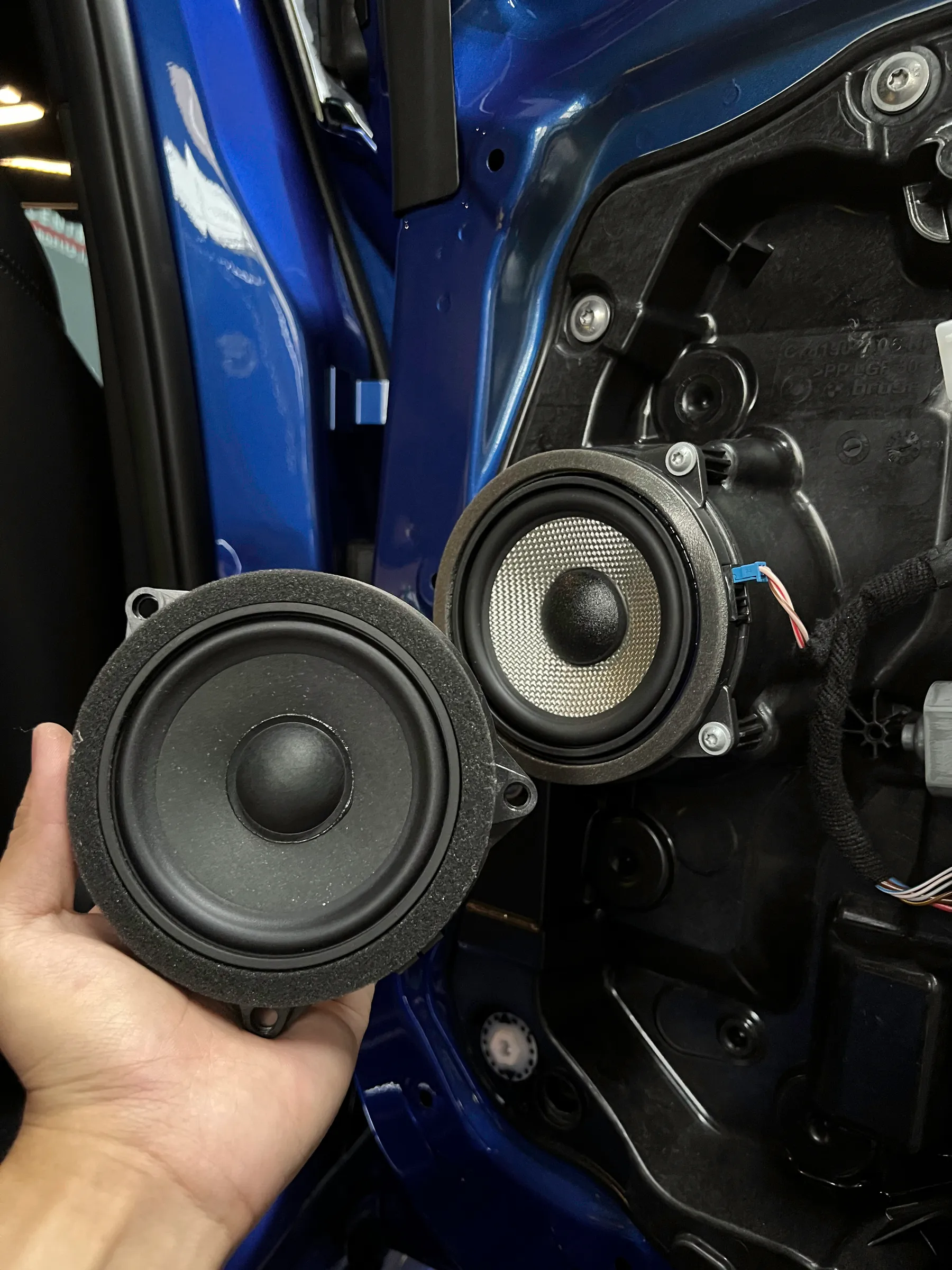 B&W Speakers with Interior Ambient Lighting (G20 HiFi - 330i 330e 330Li) 3