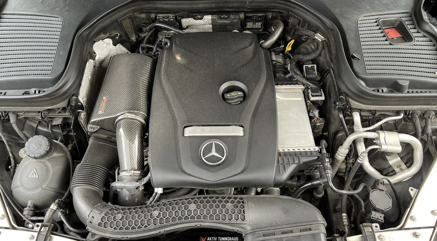 Mercedes M274 2.0L Engine Oil Service