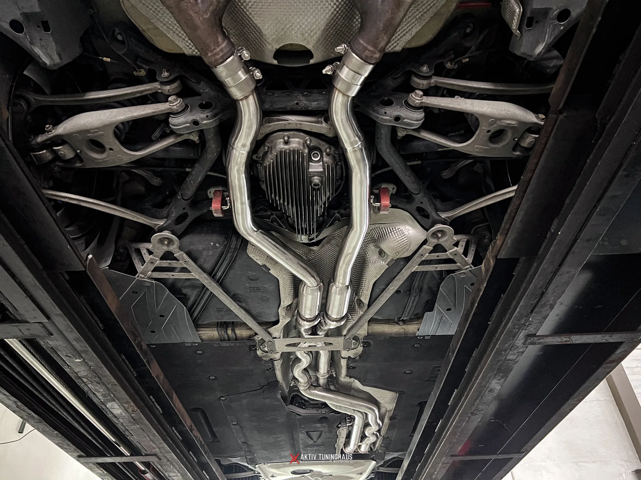 RYD Equal Length Midpipe — S55