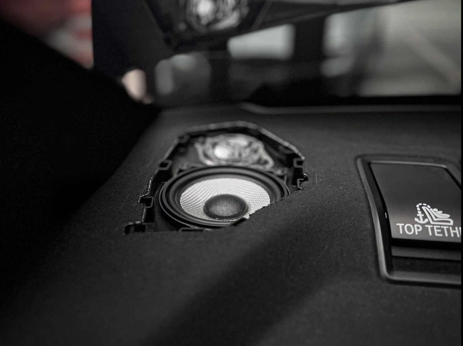 Bowers & Wilkins — G20 3 Series (Harman Kardon) 7