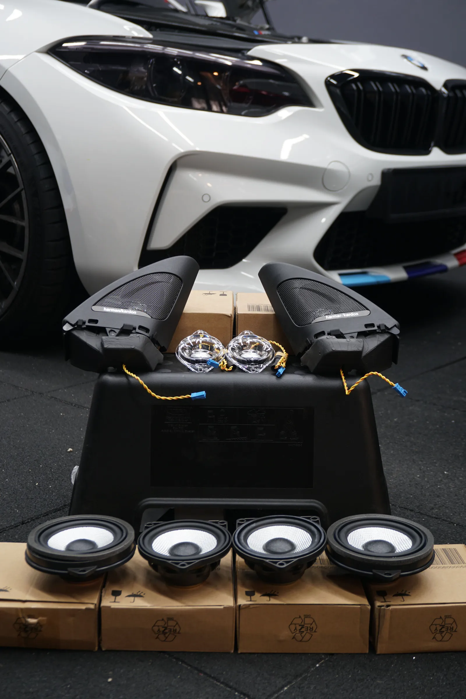 Bowers & Wilkins — F22/F87 Stereo