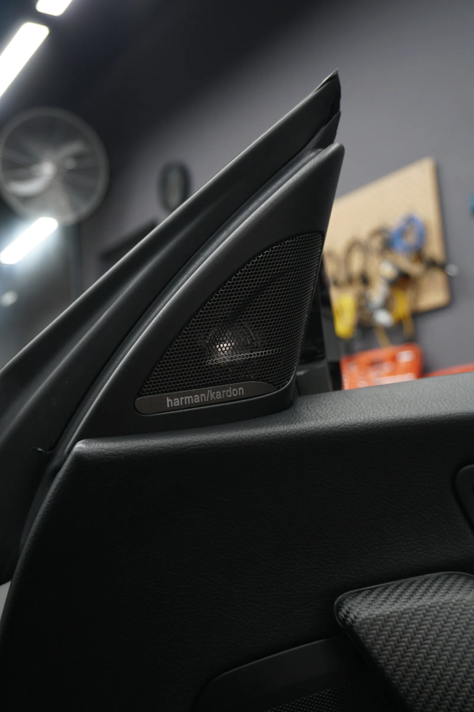 Bowers & Wilkins — F22/F87 Stereo 6