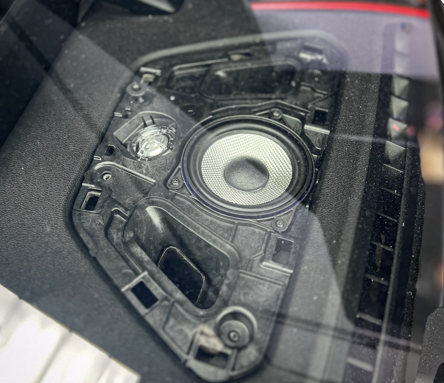 Bowers & Wilkins — G22 4 Series (Harman Kardon) 2