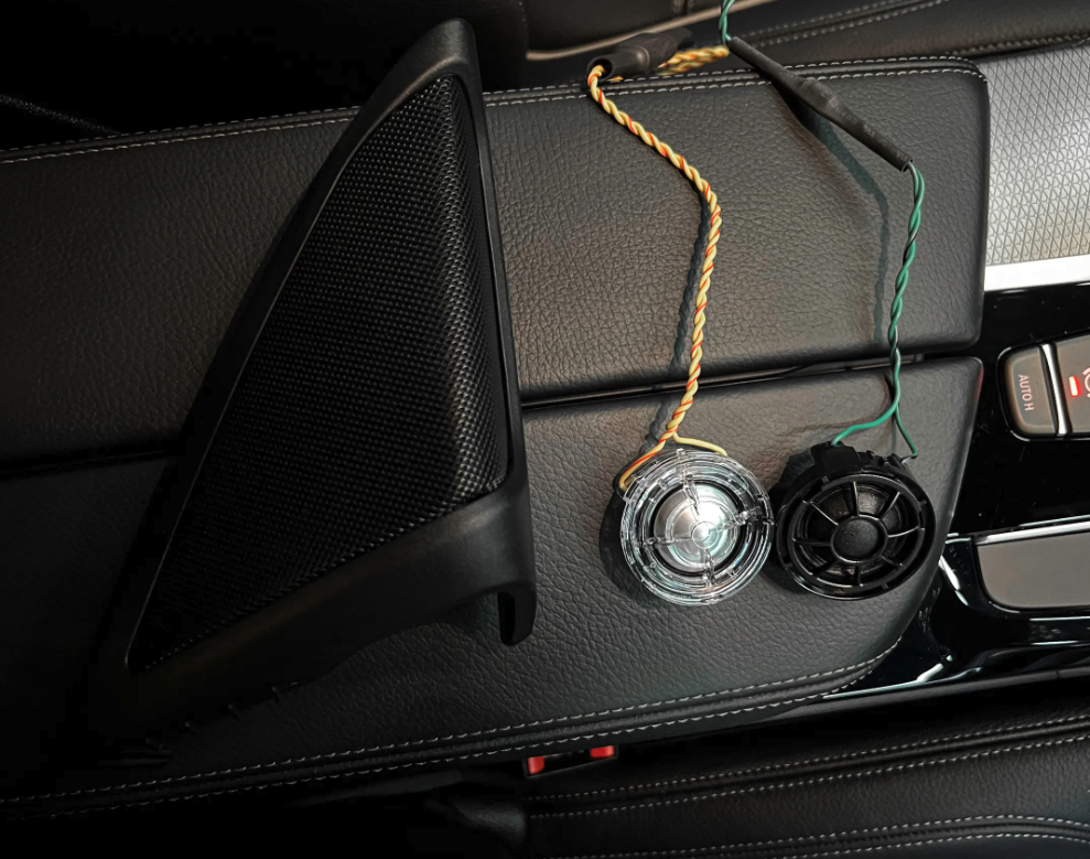 Bowers & Wilkins — G30 530i (Harman Kardon) 8