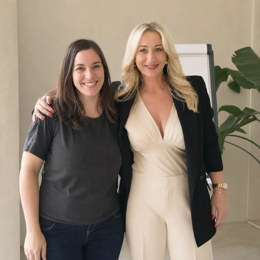 Absolventin der Wimpern Grundausbildung bei Maryelle Beauty Academy
