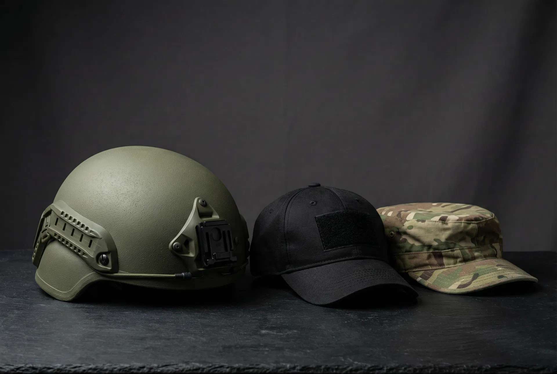 Casques & Casquettes // Headwear