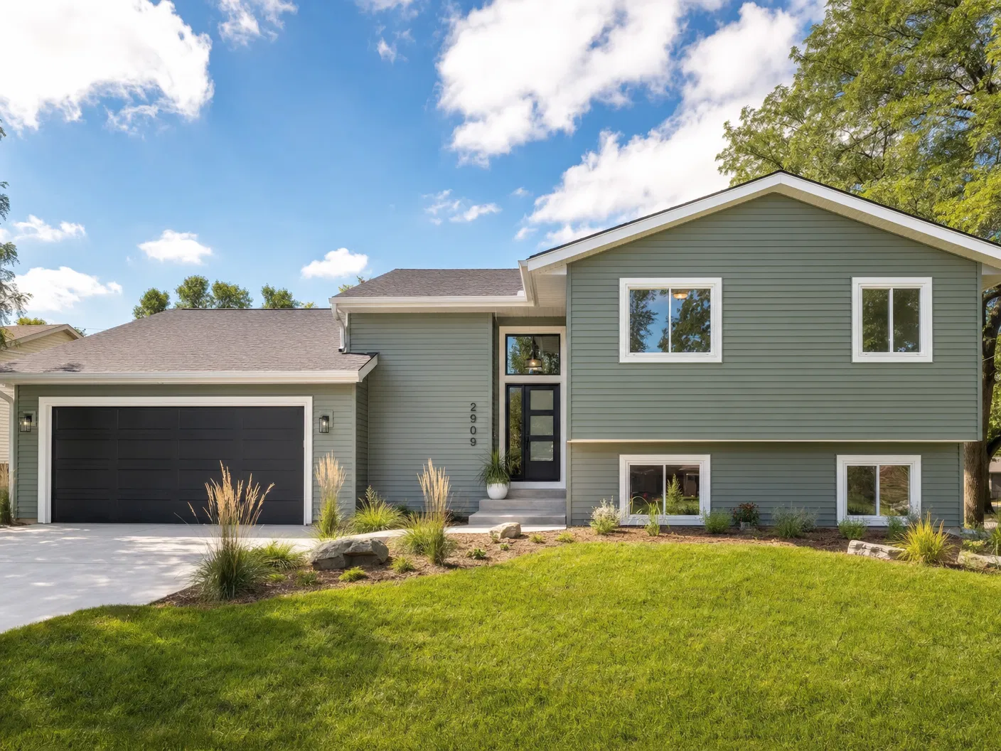 Split-Level — Modern Insulated Vinyl