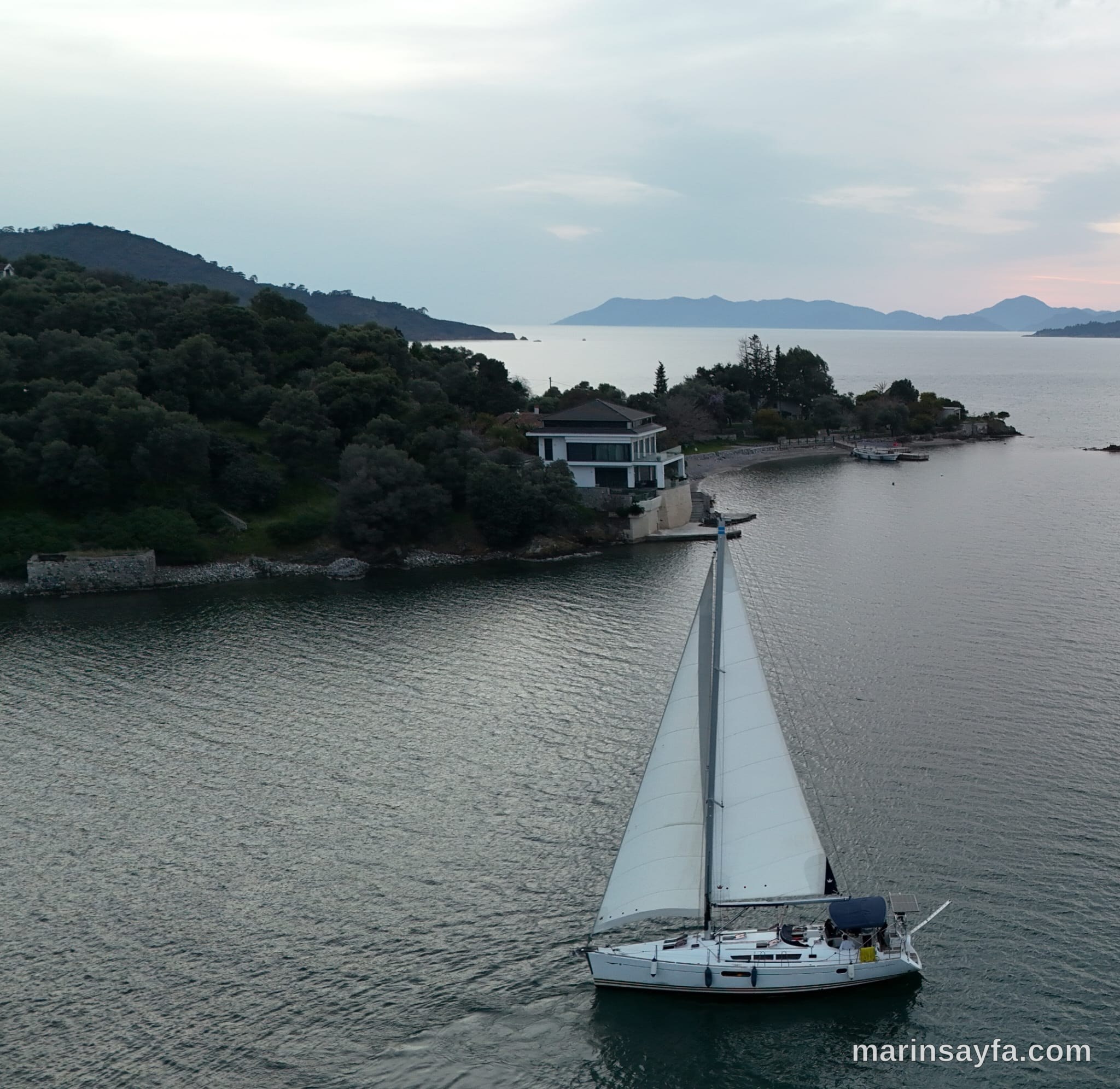 Jeanneau Sun Odyssey 44i - KONFORLU, GÜÇLÜ, BAKIMLI fotoğraf 3