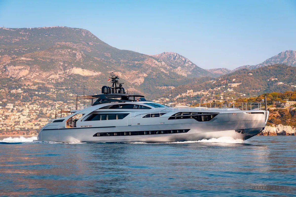 Pershing 140 | 2024 | 43.30m