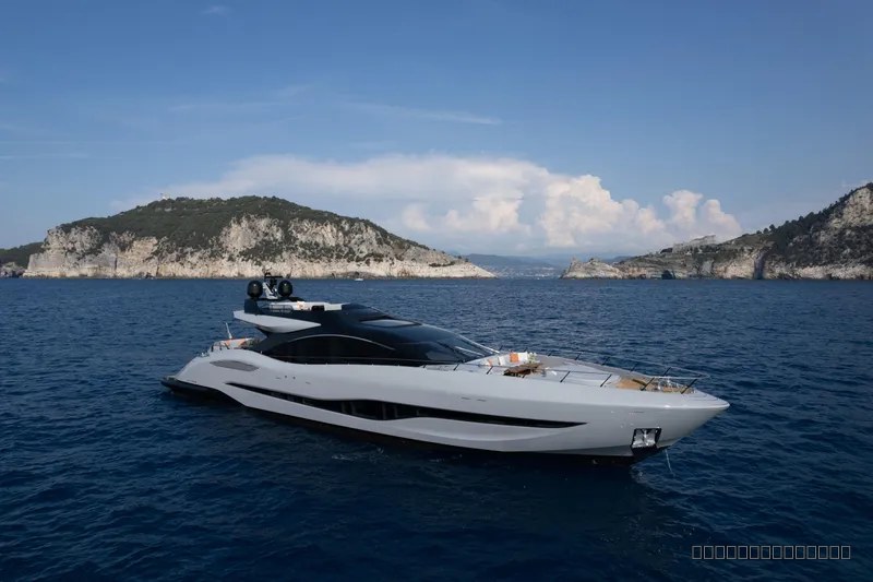 Mangusta 104 REV | 2023 | 31.80m