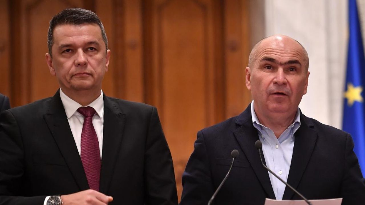 Turbulențele politice: românii, loviți de rate mai mari și prețuri în creștere la alimente