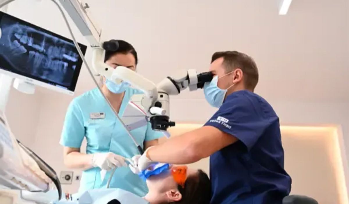 Tratament de canal fără durere: Descoperă avantajele tehnologiei microscopice!