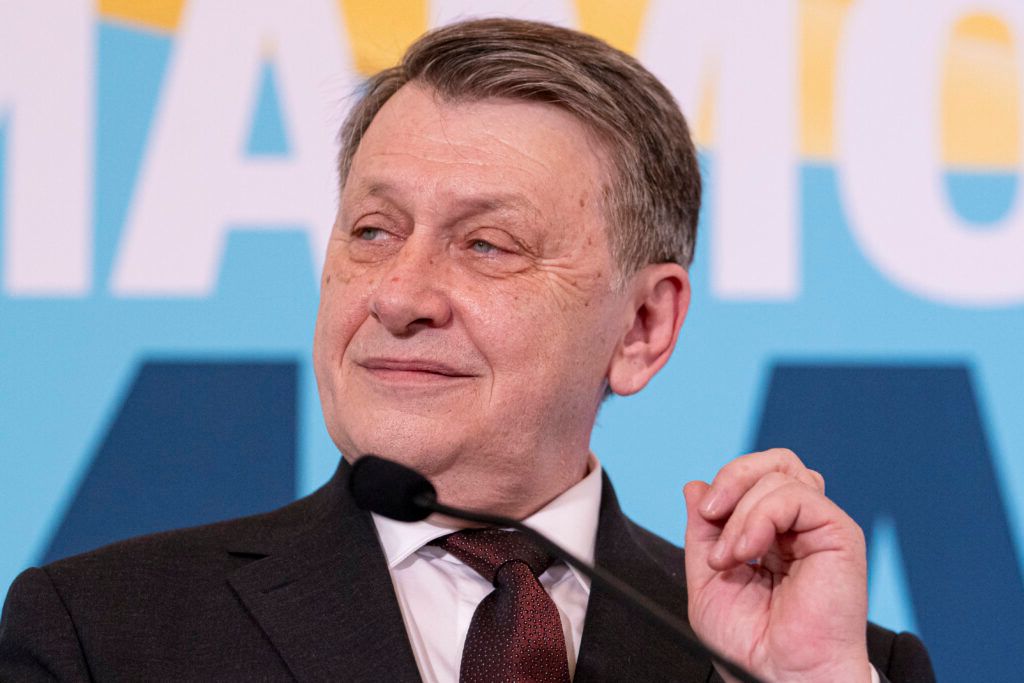 Crin Antonescu, despre un guvern PNL-USR-UDMR: „Astăzi țara este condusă de USR”