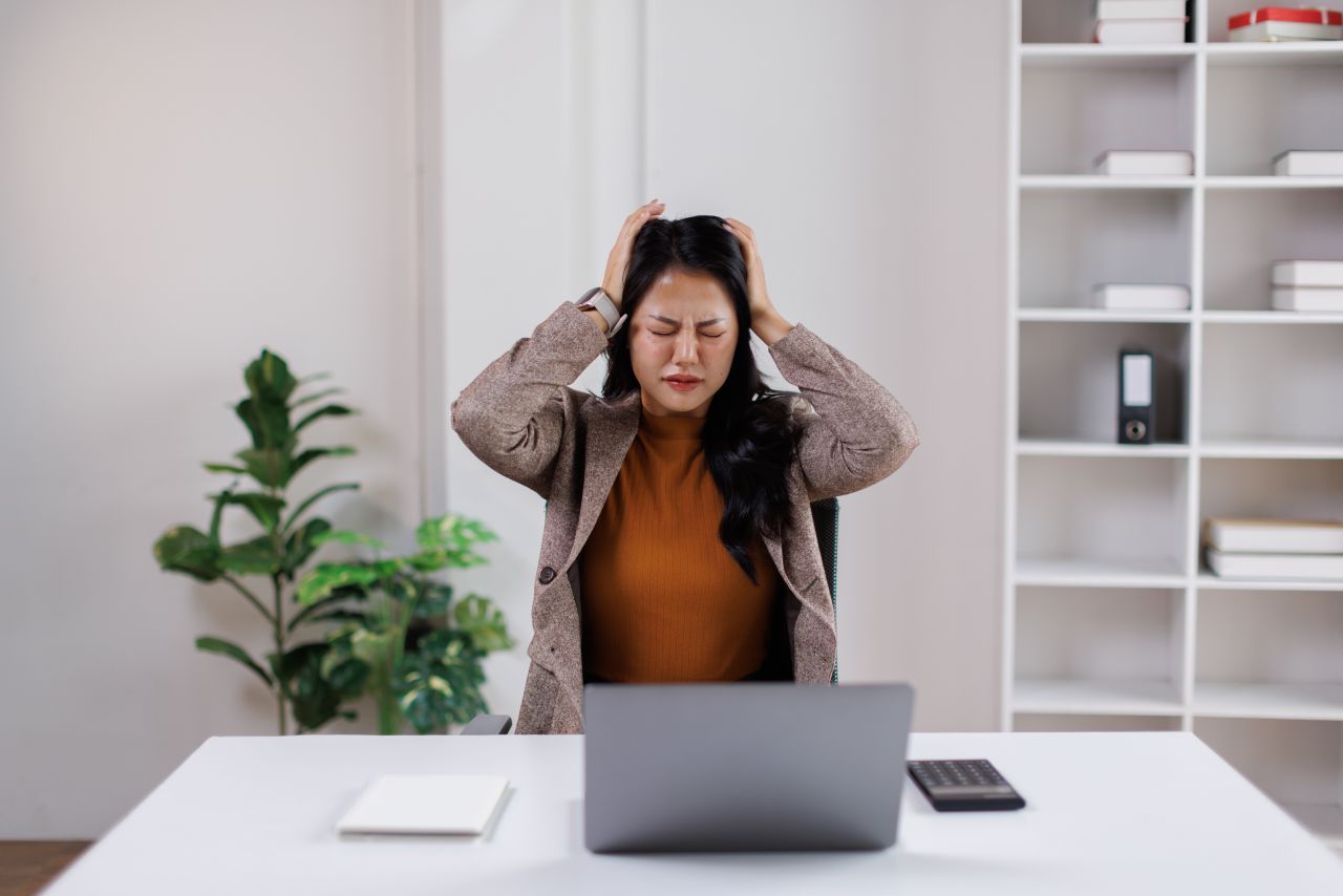 Stresul prelungit: Semnalele de alarmă pe care le ignorăm și care duc la anxietate