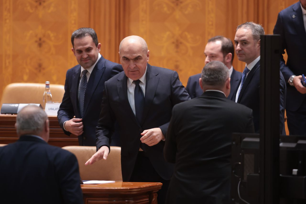 Un nou partid anunță moțiune de cenzură împotriva Guvernului Bolojan: „O facem noi, voi semnați-o”"