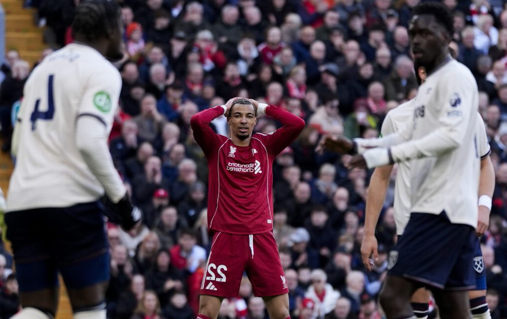 Antrenorul Liverpool confirmă: Operația a reușit, dar recuperarea va fi lungă!