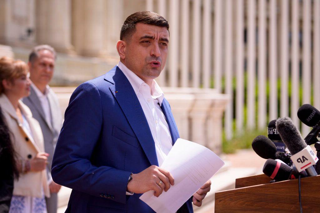 Simion acuză: „PSD e partidul lui Nicușor Dan”. AUR anunță moțiune de cenzură în mai