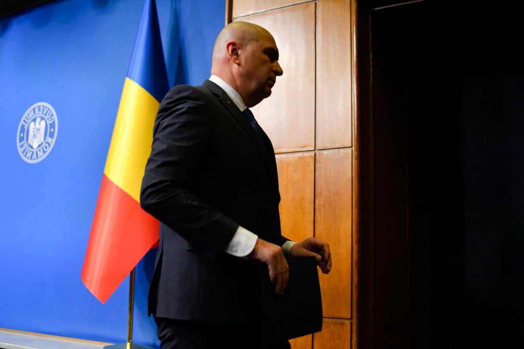 Bolojan, demis prin moțiune, nu mai poate fi premier! Precedentul CCR Orban.